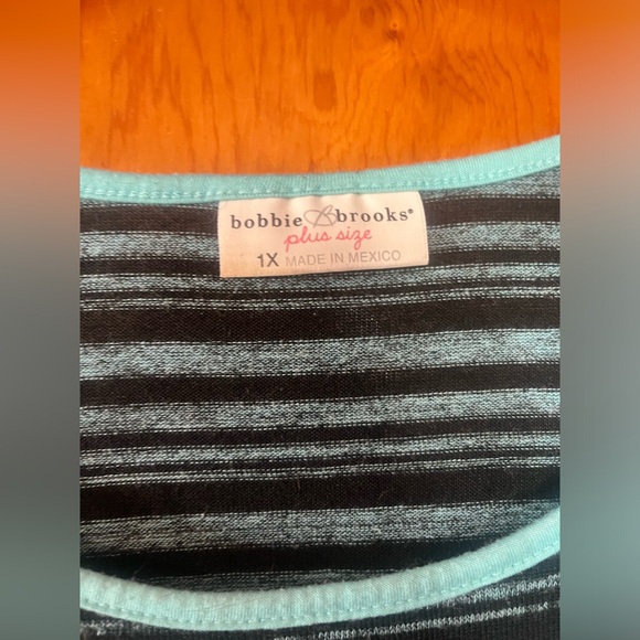 Bobbie Brooks blue and black blouse Size: 1X - Picture 5 of 5